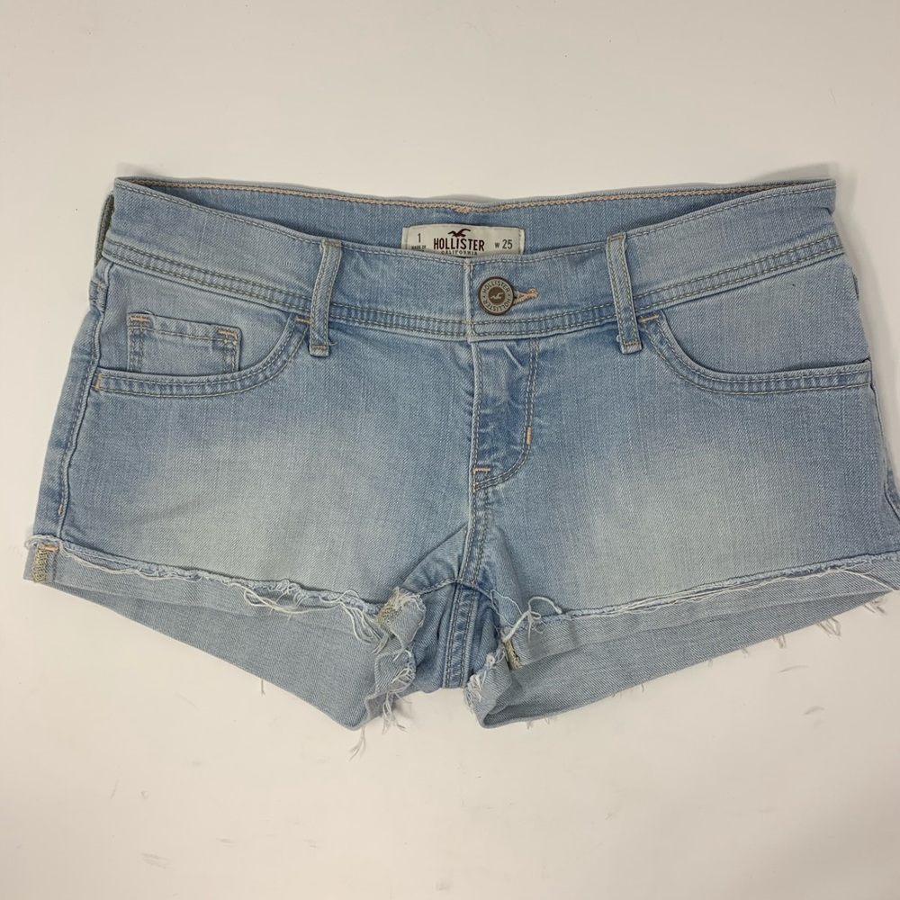 Hollister light wash denim cutoff shorts size 1/25